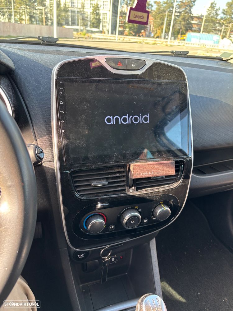 Renault Clio 0.9 TCe Limited Bi-Fuel - 14