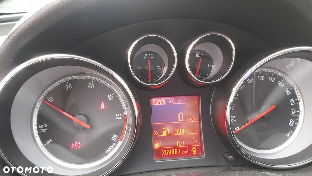 Opel Insignia - 10