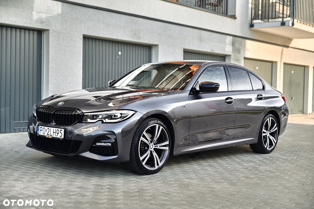 BMW Seria 3 320d xDrive M Sport Shadow - 11