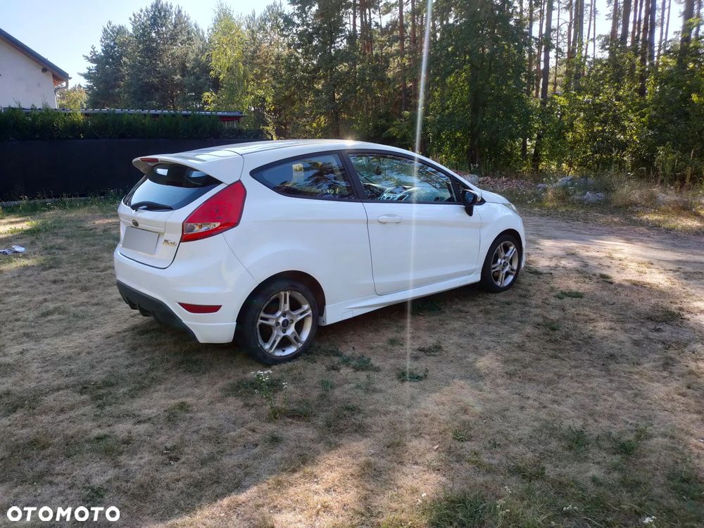 Ford Fiesta - 13