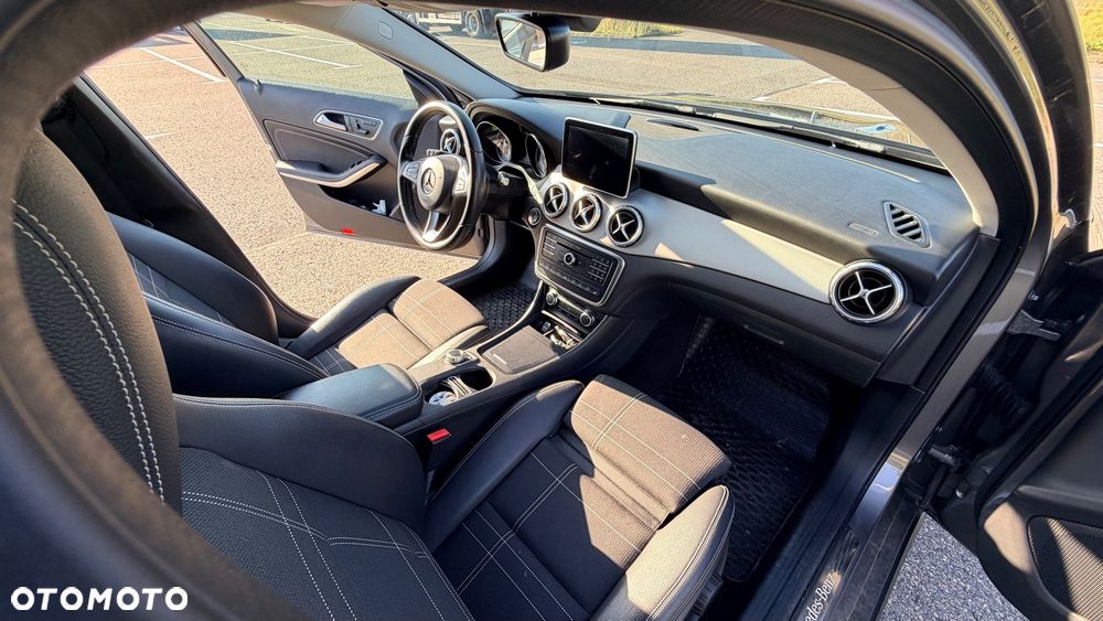 Mercedes-Benz GLA 250 4-Matic - 8