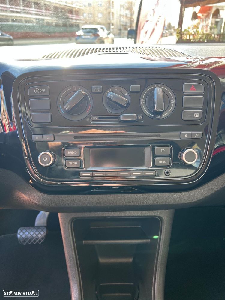 VW Up! 1.0 BlueMotion Move Auto - 6