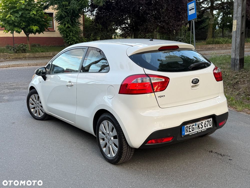 Kia Rio 1.2 Attract - 5
