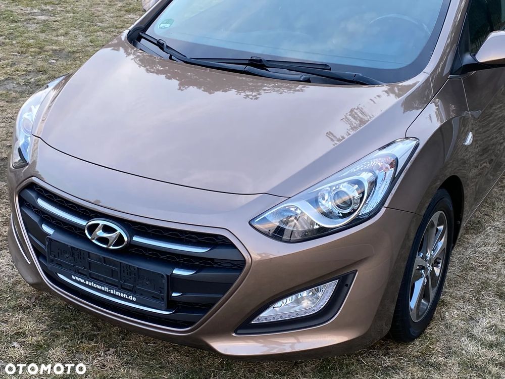 Hyundai i30 1.6 CRDI Trend - 11