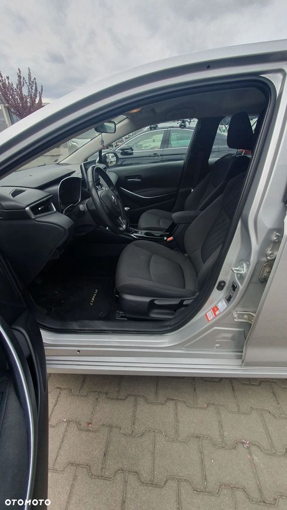 Toyota Corolla - 4