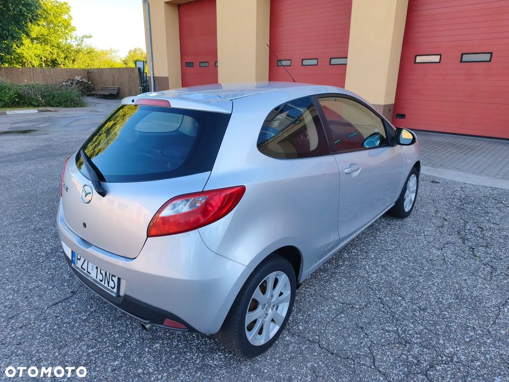 Mazda 2 - 4