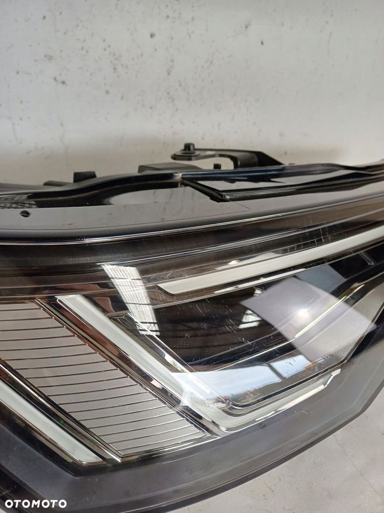 lampa prawy przód przednia prawa full led matrix audi a6 c8 4k0 - 3