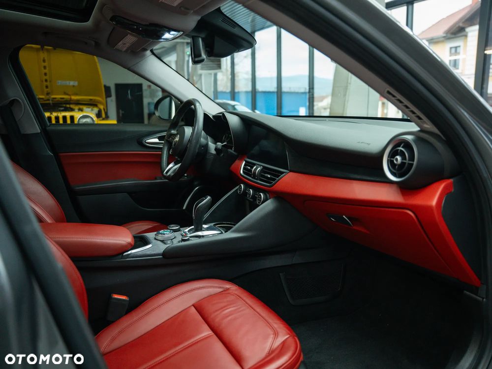 Alfa Romeo Giulia - 22