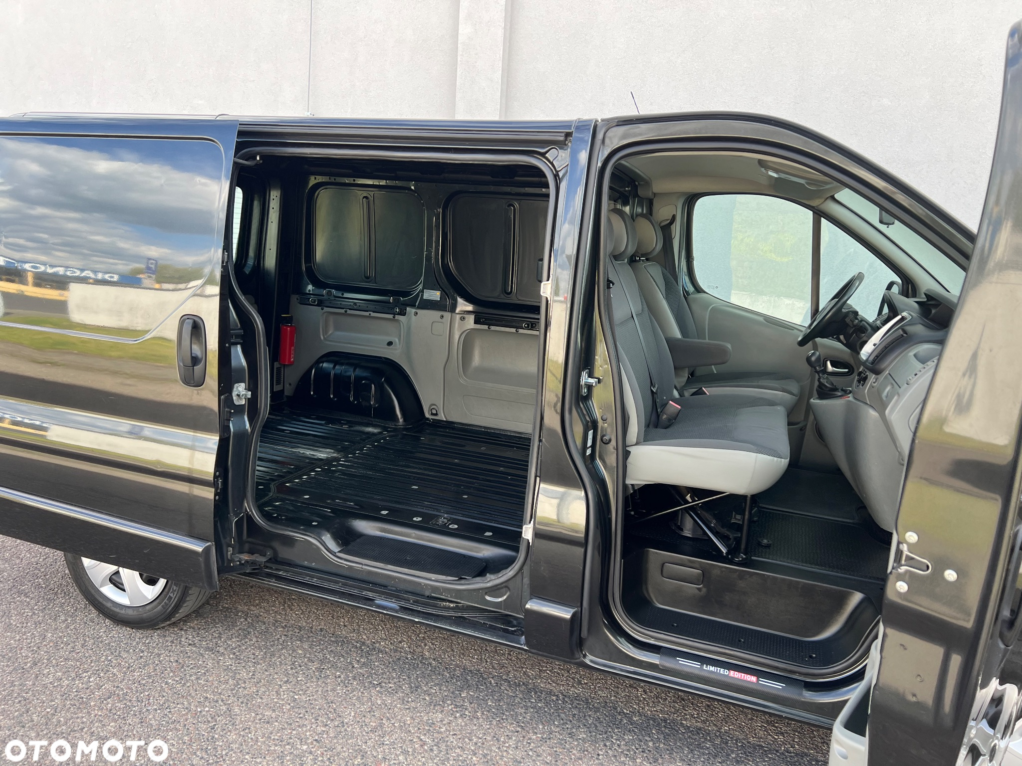 Opel VIVARO - 24