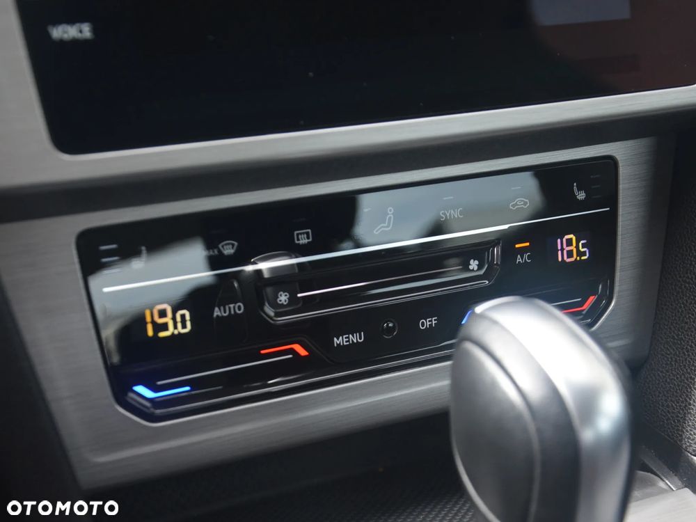 Volkswagen Passat 1.5 TSI EVO Essence DSG - 10