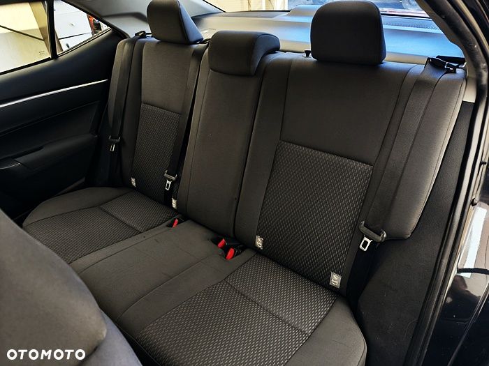 Toyota Corolla - 26