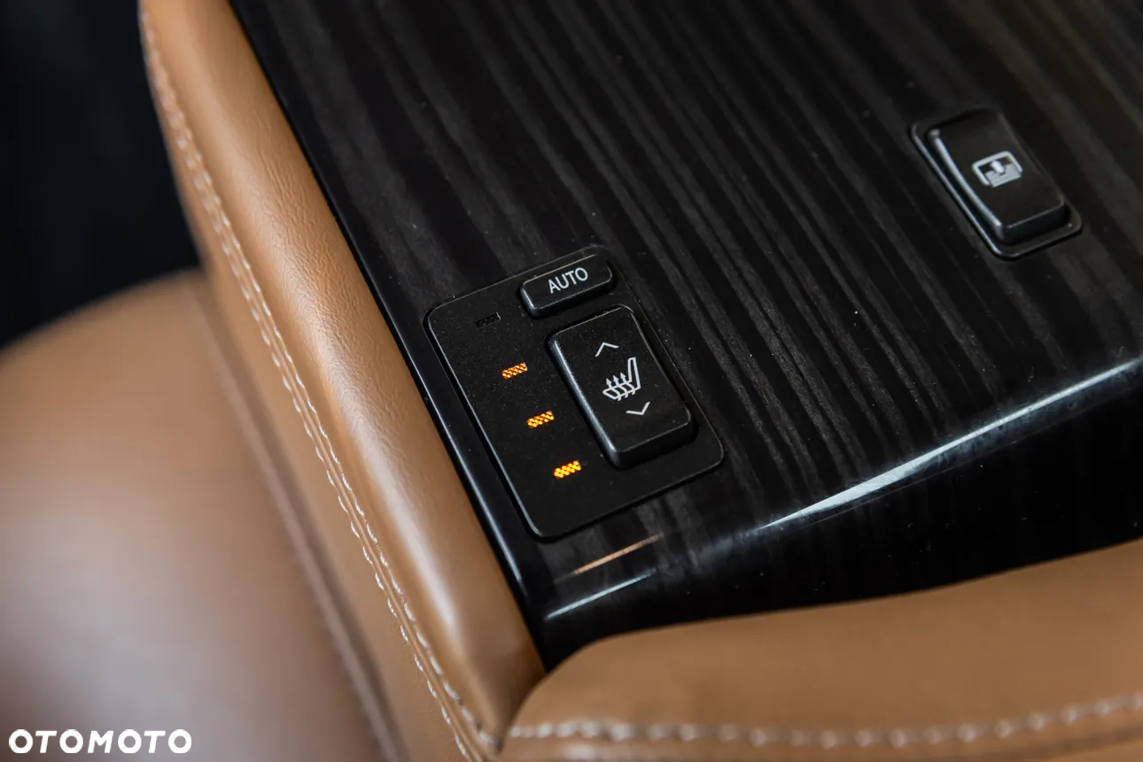 Lexus LS 600h Elite EU6 - 30