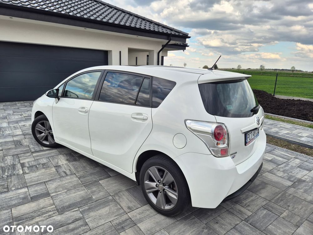 Toyota Verso 1.6 D-4D Premium - 12