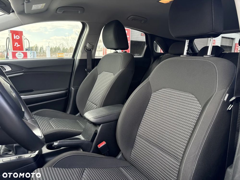 Kia Ceed 1.5 T-GDI M - 11