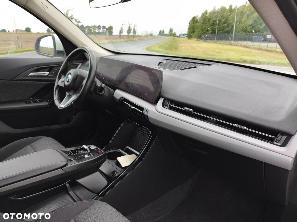 BMW X1 sDrive18i Sport Line - 18