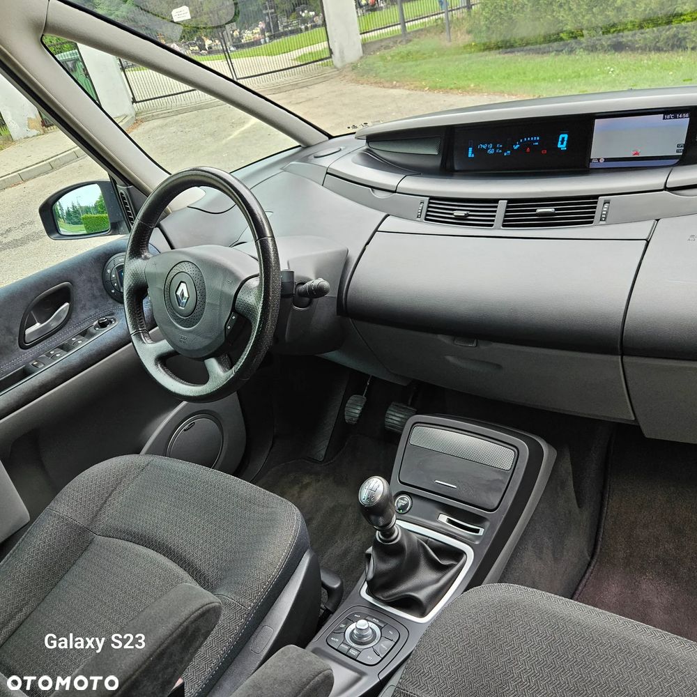 Renault Espace 2.0 Privilege - 32