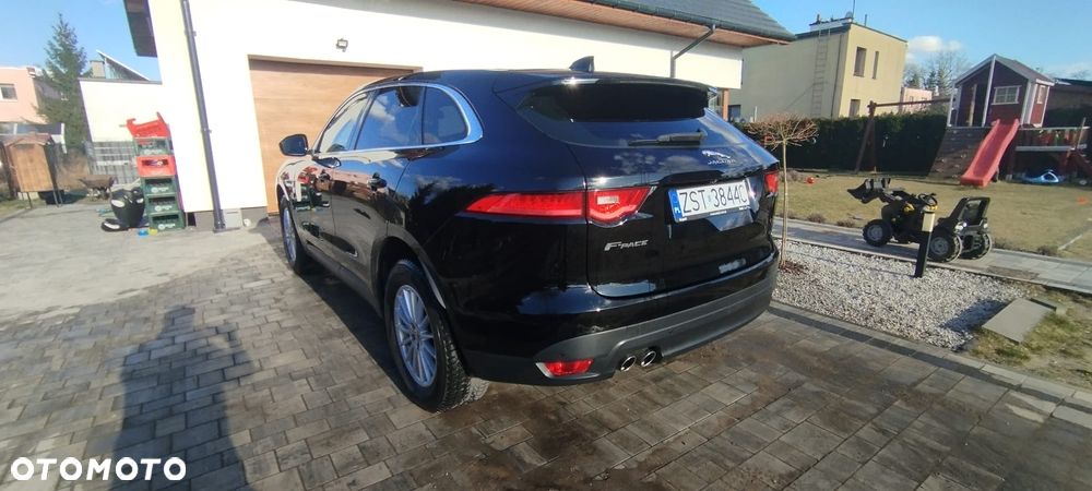 Jaguar F-Pace 2.0 i4D RWD Pure - 20