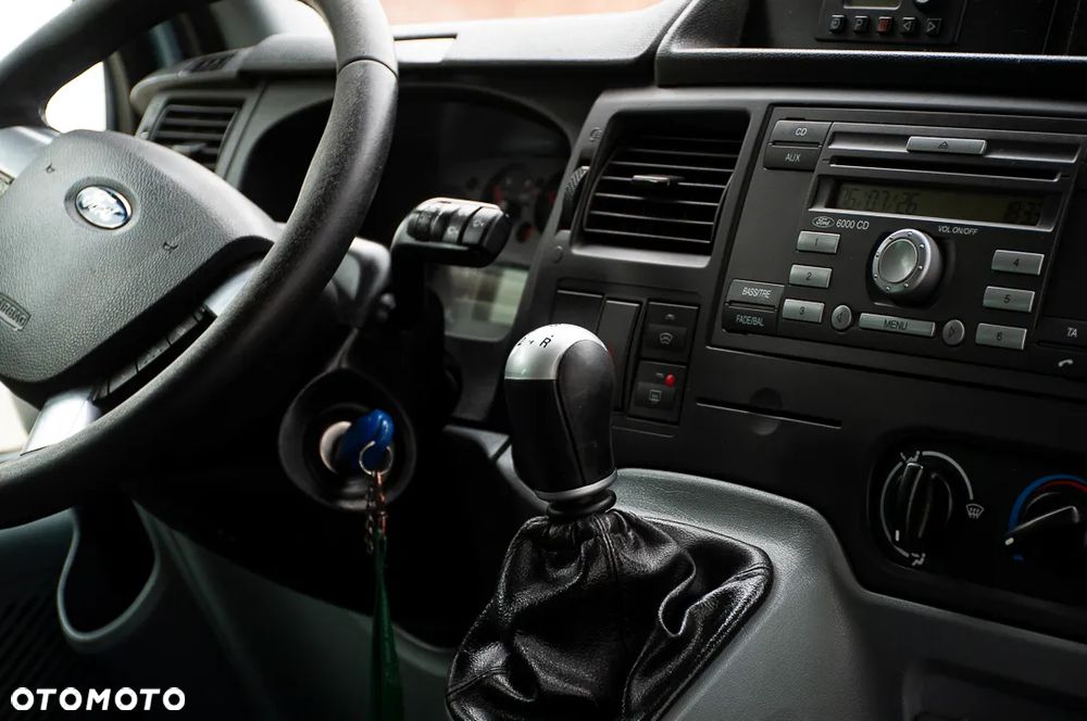 Ford Transit - 19
