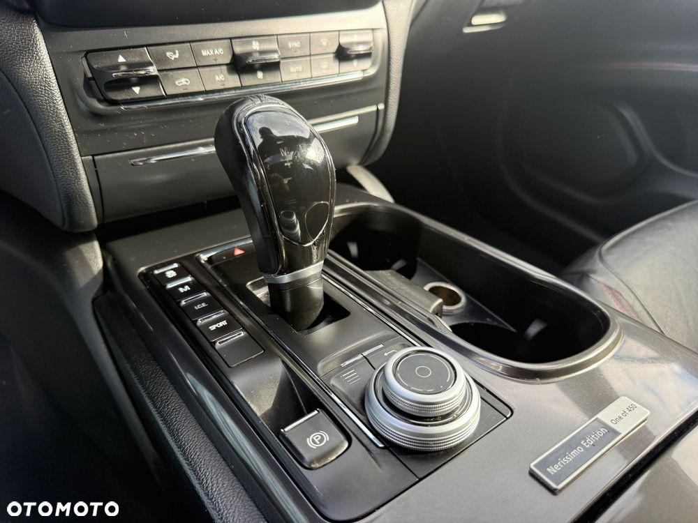 Maserati Ghibli GranSport - 23
