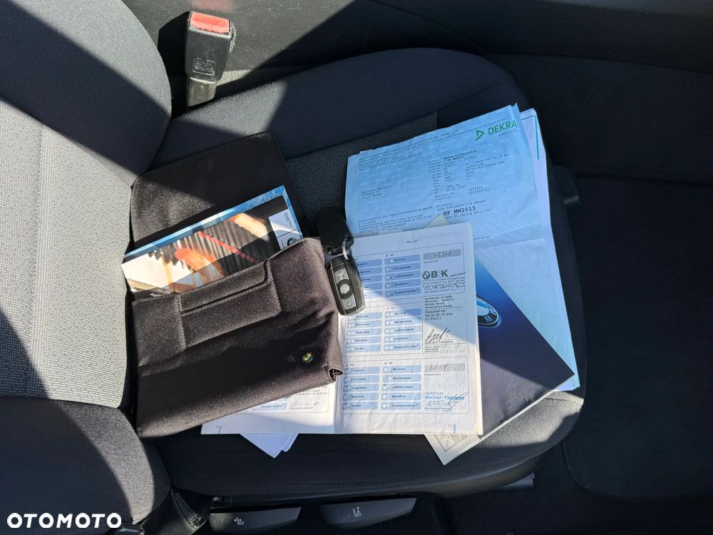 BMW Seria 3 - 16