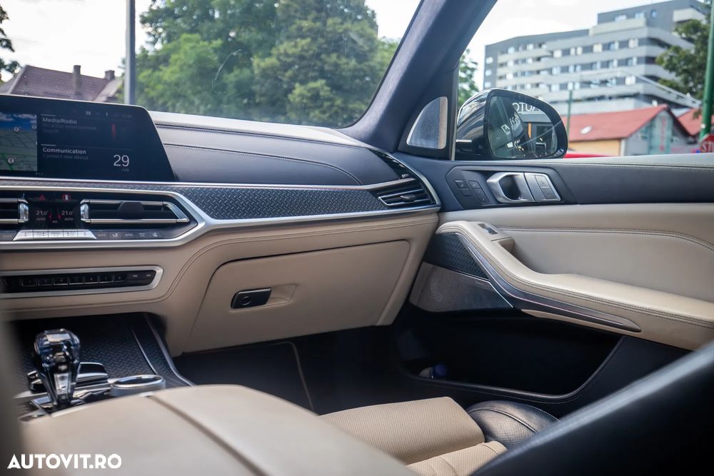 BMW X7 - 30