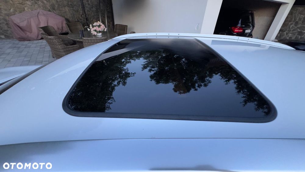 Lexus UX - 35