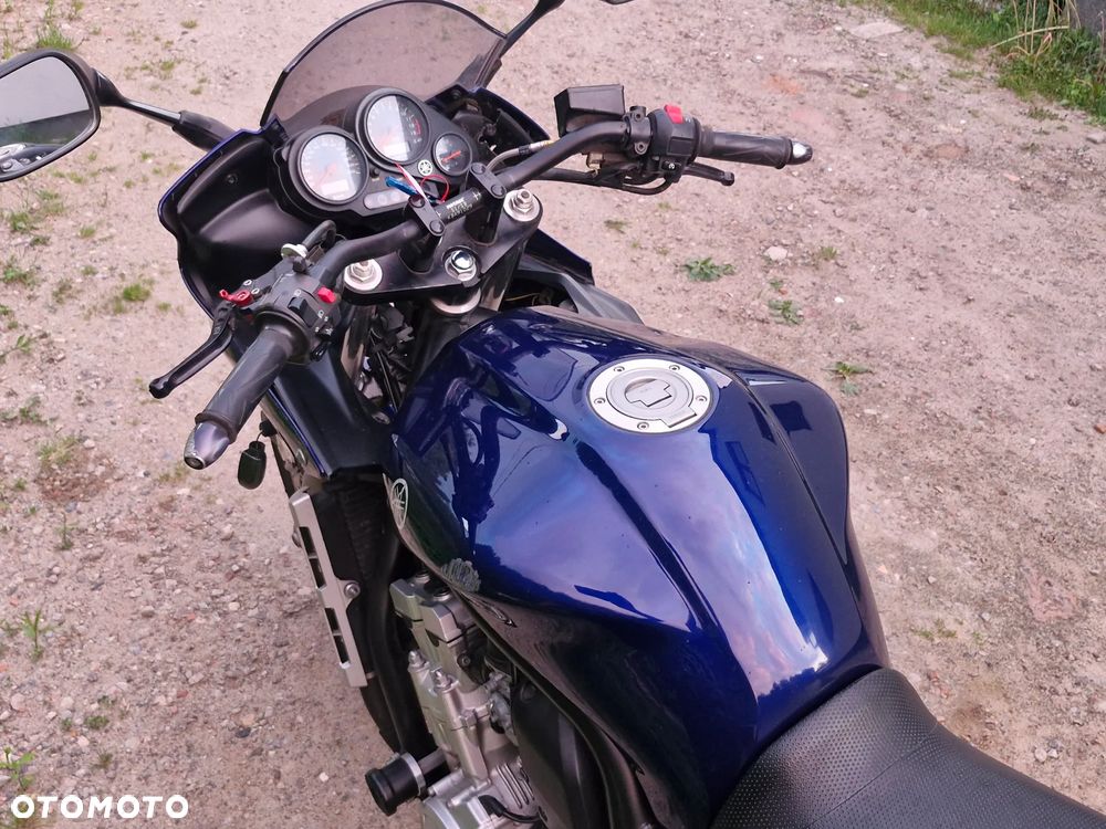 Yamaha FZS - 13