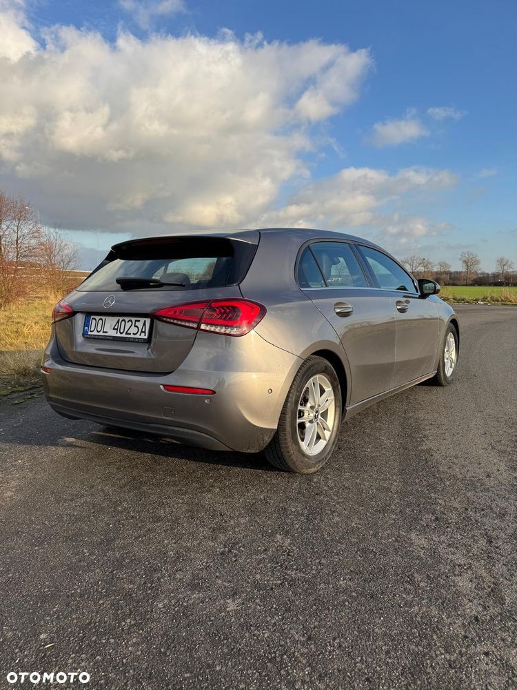 Mercedes-Benz Klasa A 180 d AMG Line 7G-DCT - 2