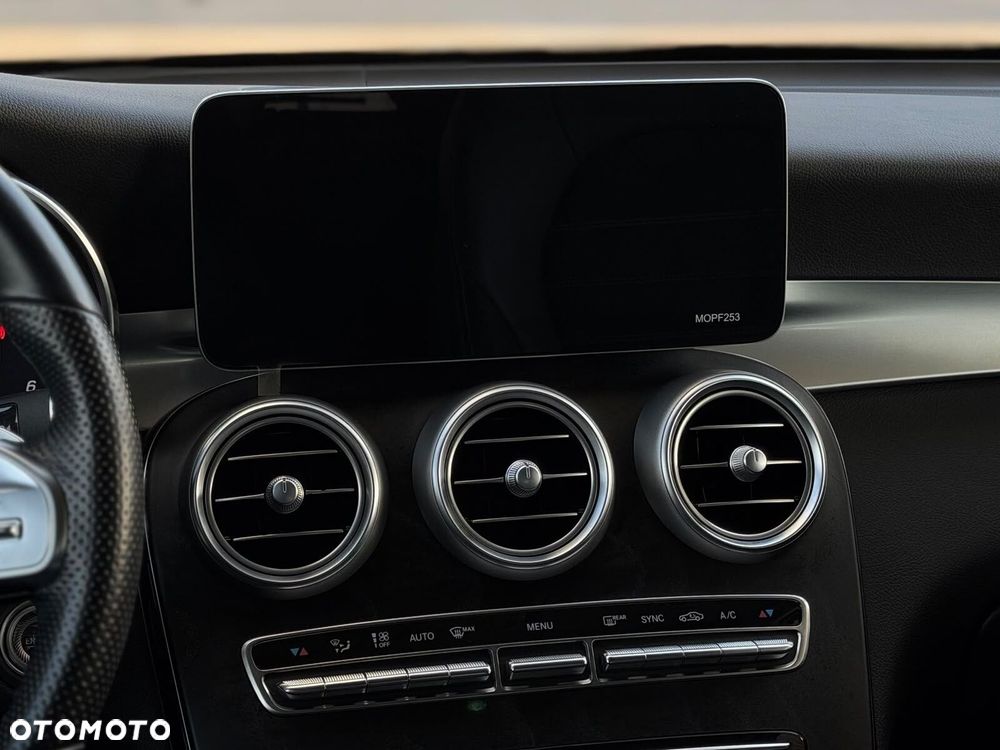 Mercedes-Benz GLC 200 d 4-Matic - 28