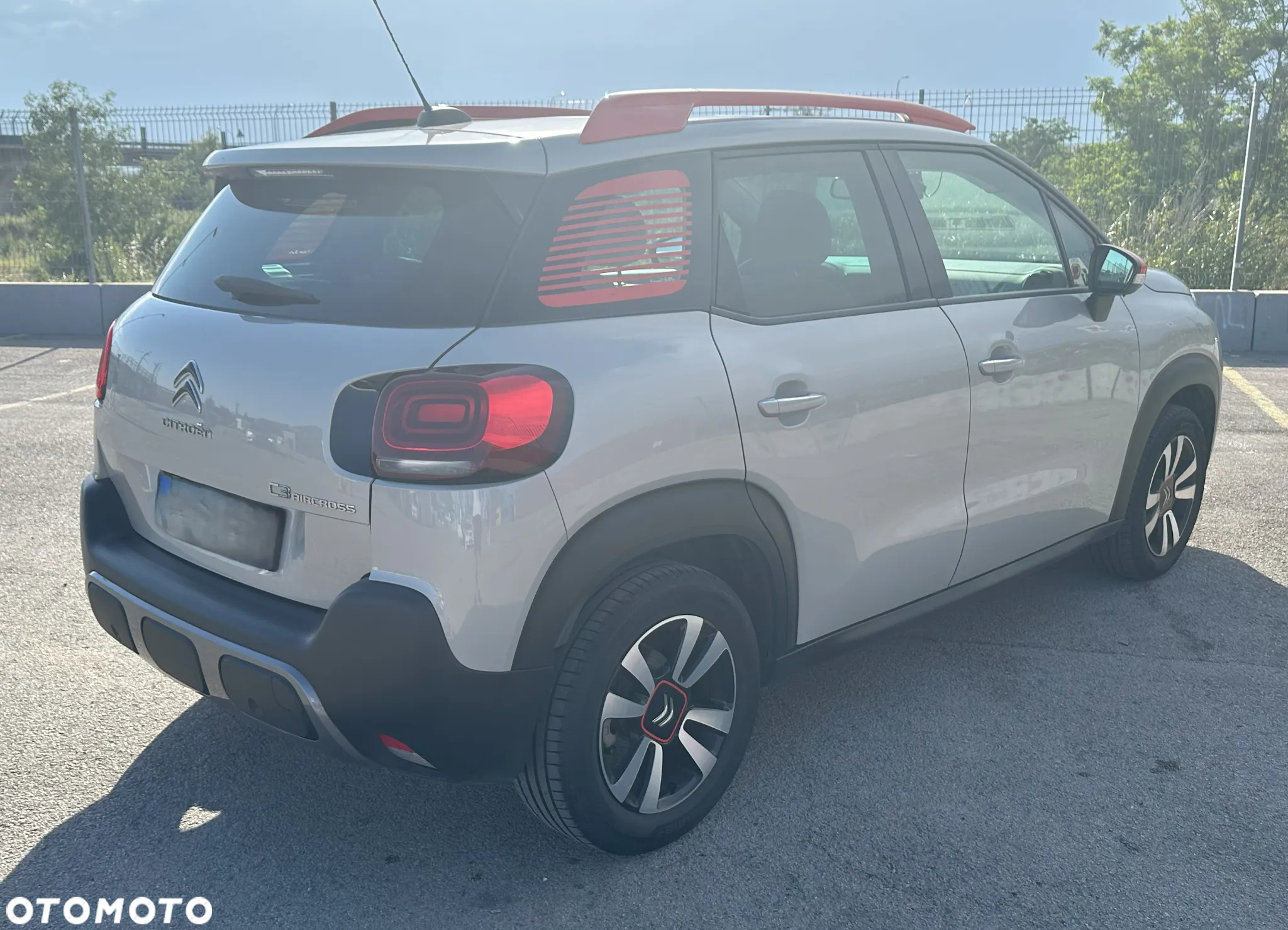 Citroën C3 Aircross 1.2 PureTech Shine S&S EAT6 - 3