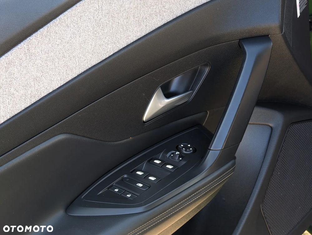 Peugeot 308 PureTech 130 Stop & Start Allure - 22