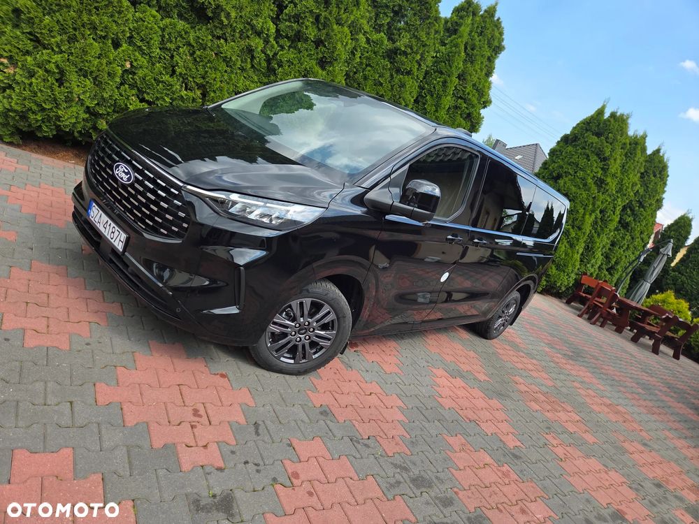Ford Tourneo Custom - 1