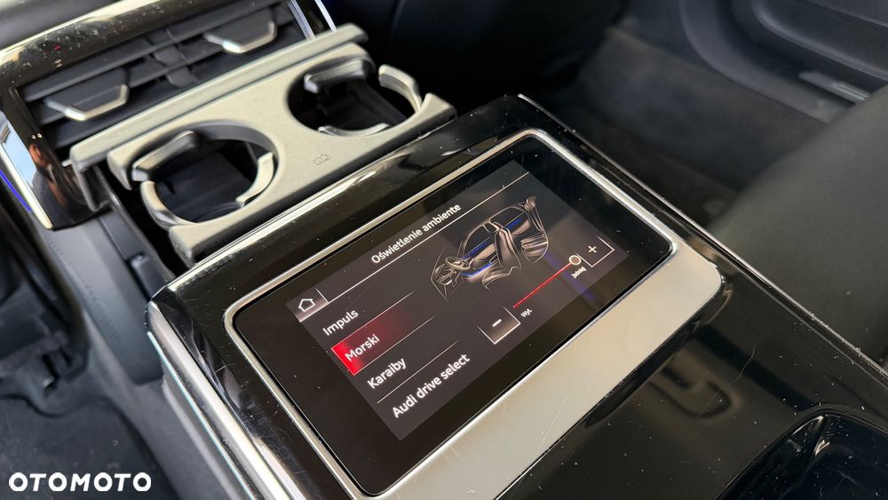 Audi A8 - 16