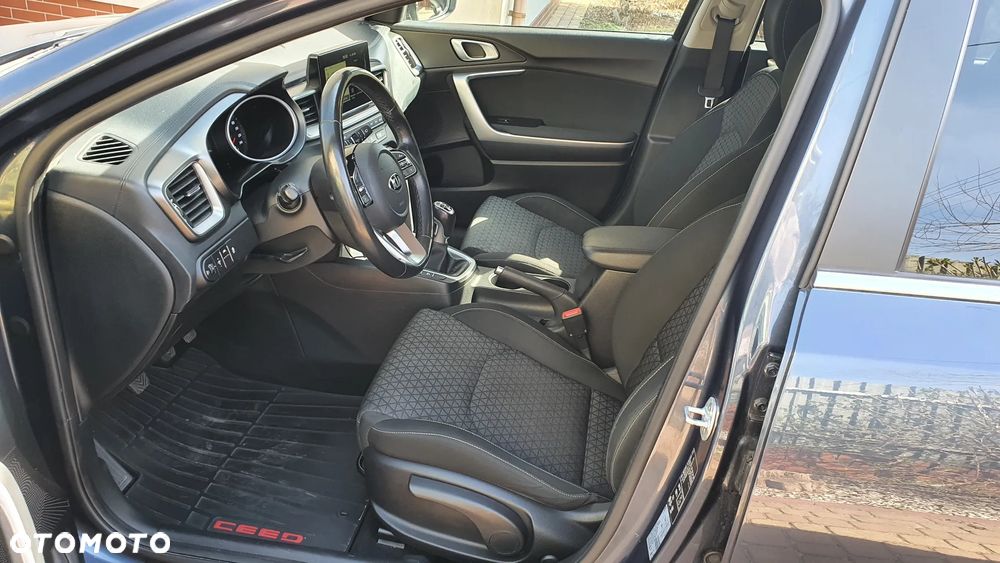 Kia Ceed - 17