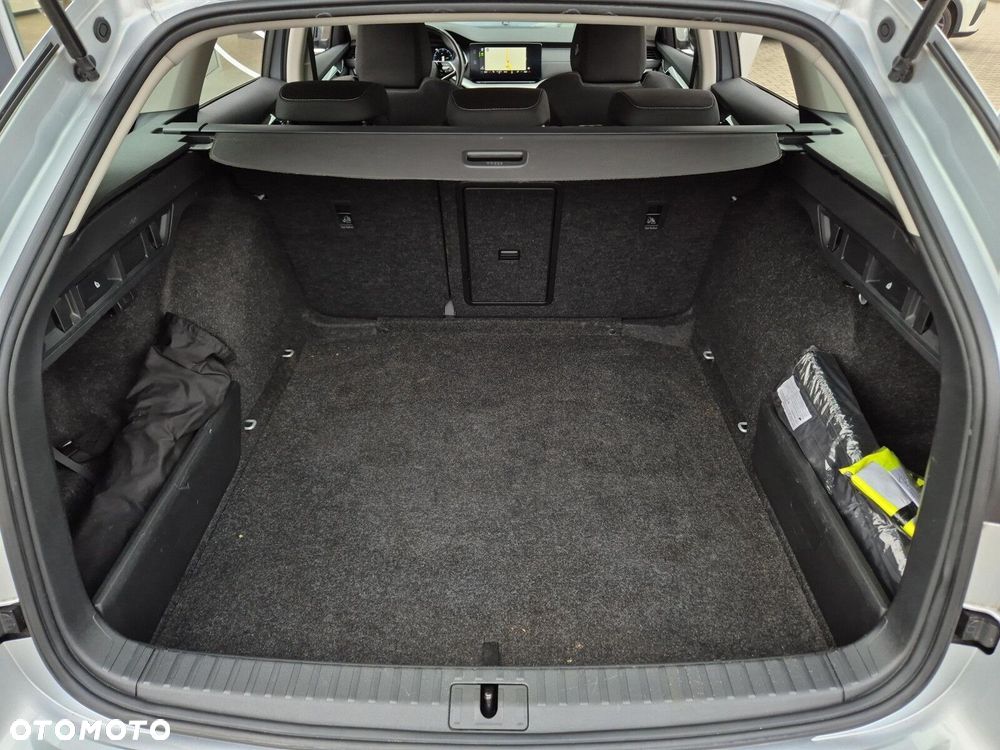 Skoda Octavia 2.0 TDI Style DSG - 34
