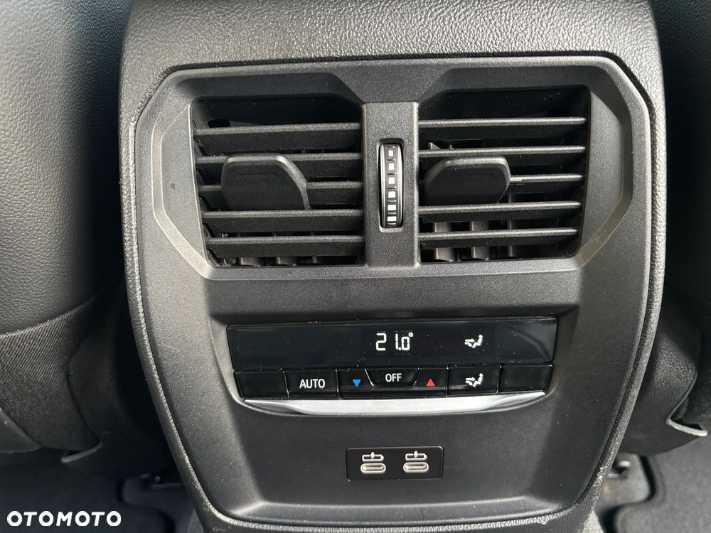 BMW Seria 3 318i Business Edition sport - 24