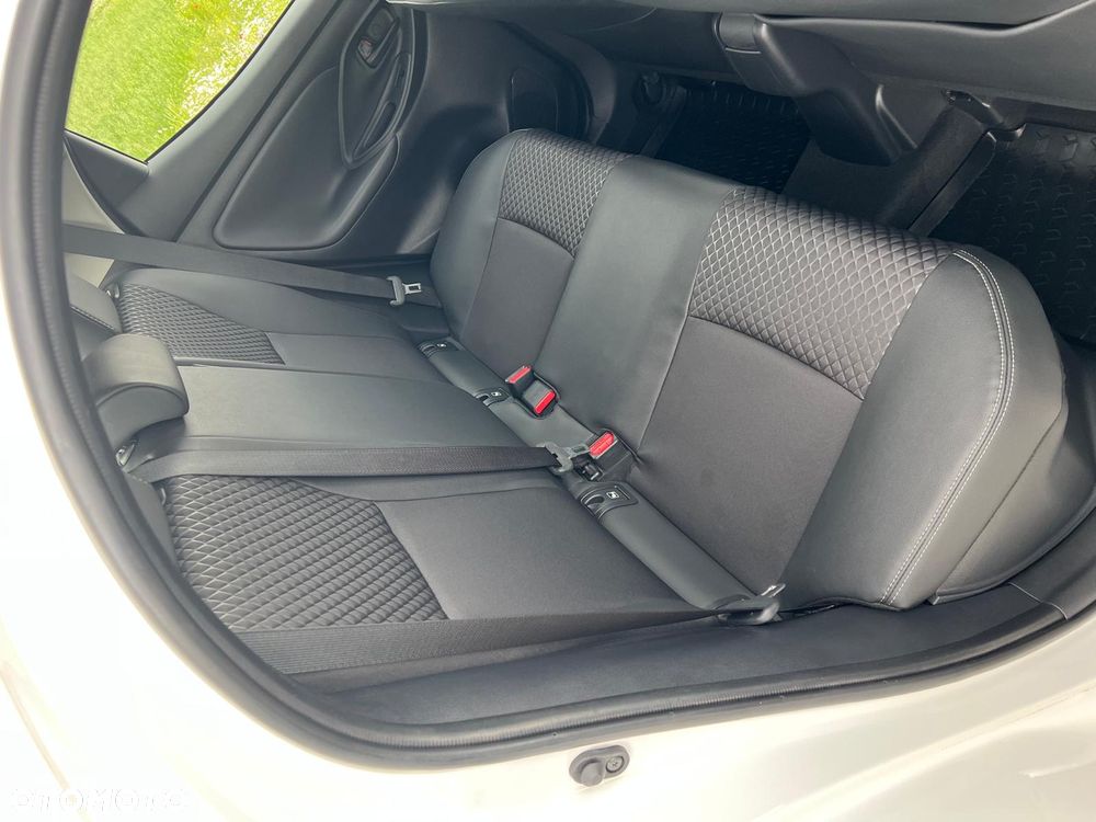 Toyota Yaris Hybrid 1.5 Executive - 14