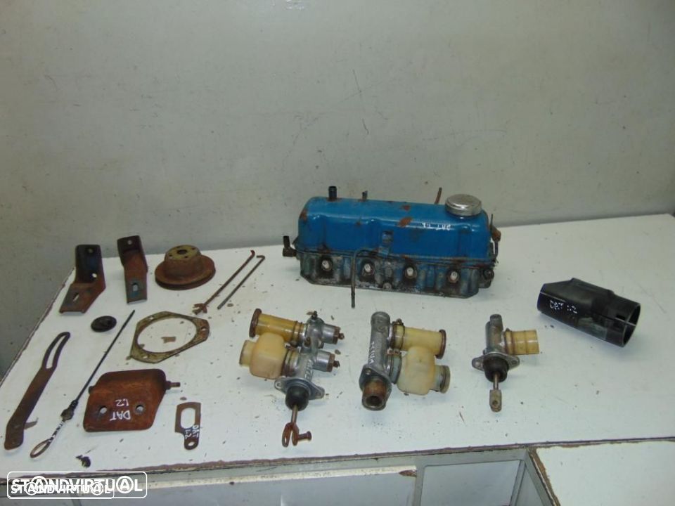 Datsun 1200 colaça completa - 1