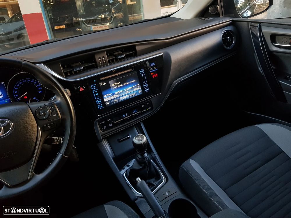 Toyota Auris Touring Sports 1.4 D-4D Comfort+Pack Sport - 48