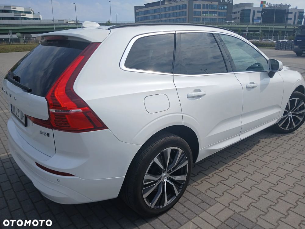 Volvo XC 60 B5 B AWD Momentum - 3
