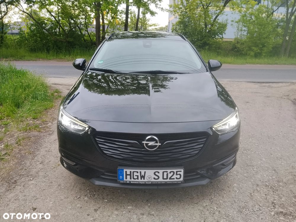 Opel Insignia - 1