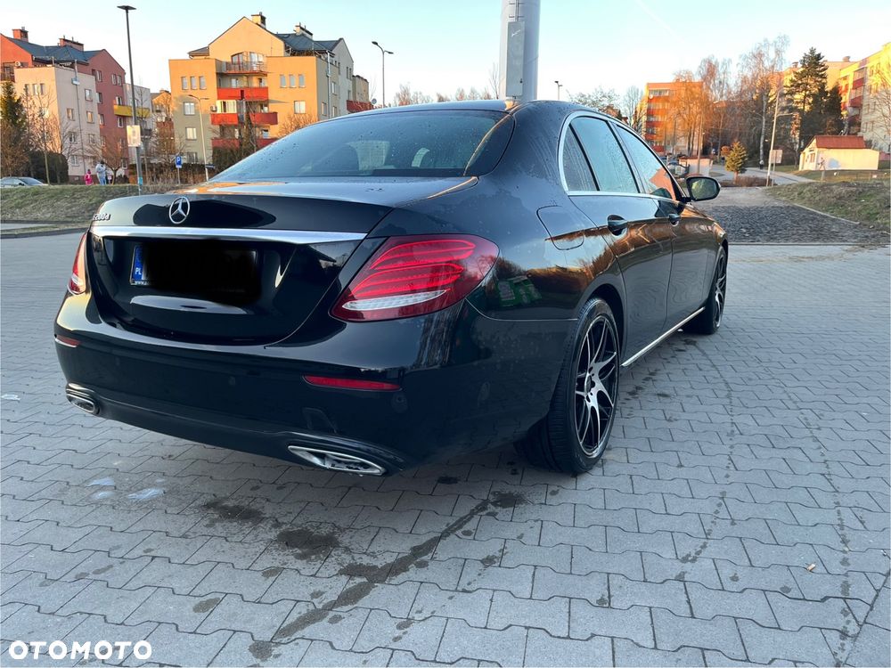 Mercedes-Benz Klasa E ver-200-d-9g--tronic - 3