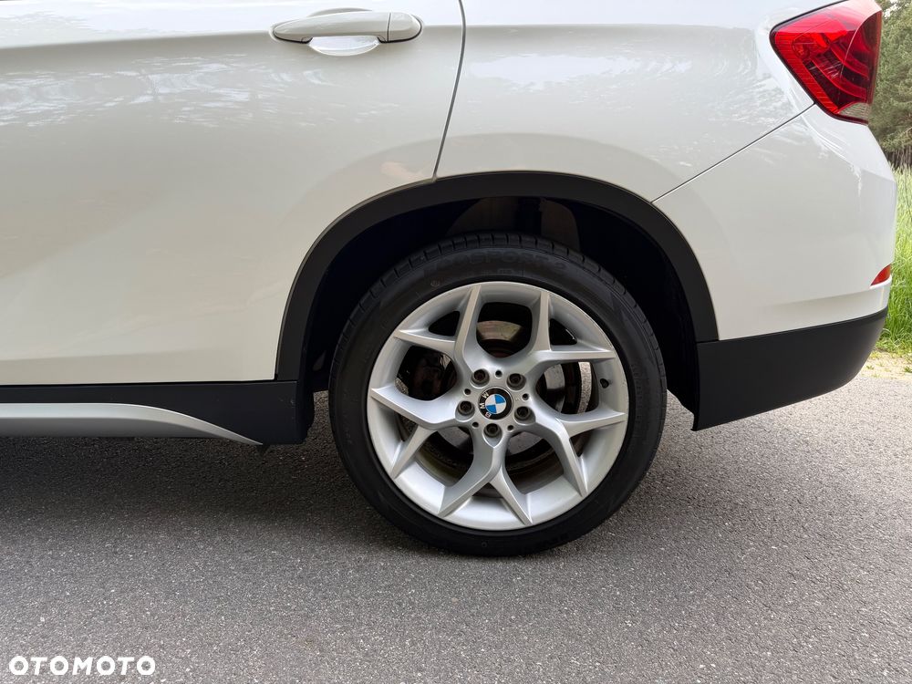 BMW X1 sDrive18d xLine - 24