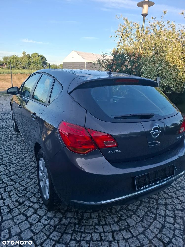 Opel Astra - 10