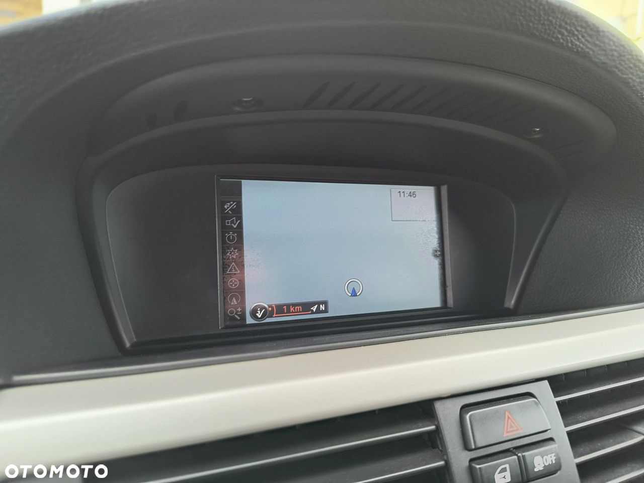 BMW Seria 3 318d Touring Sport Line - 33