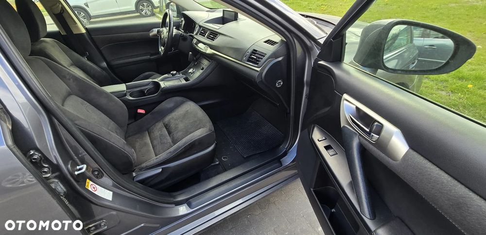 Lexus CT - 20