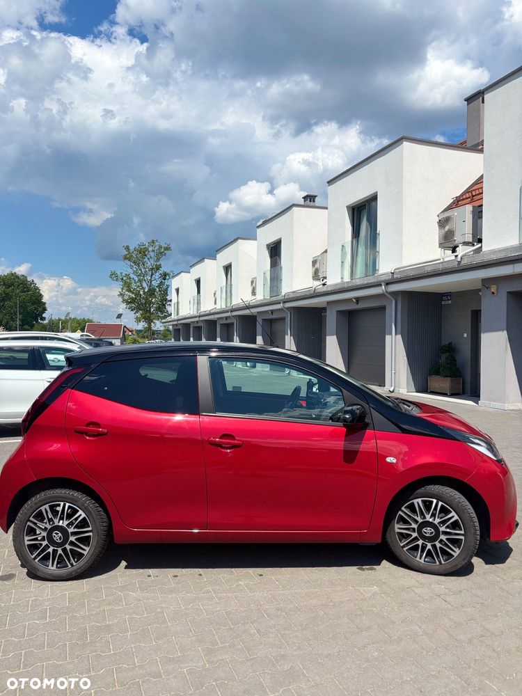 Toyota Aygo x.shift x-play connect - 3