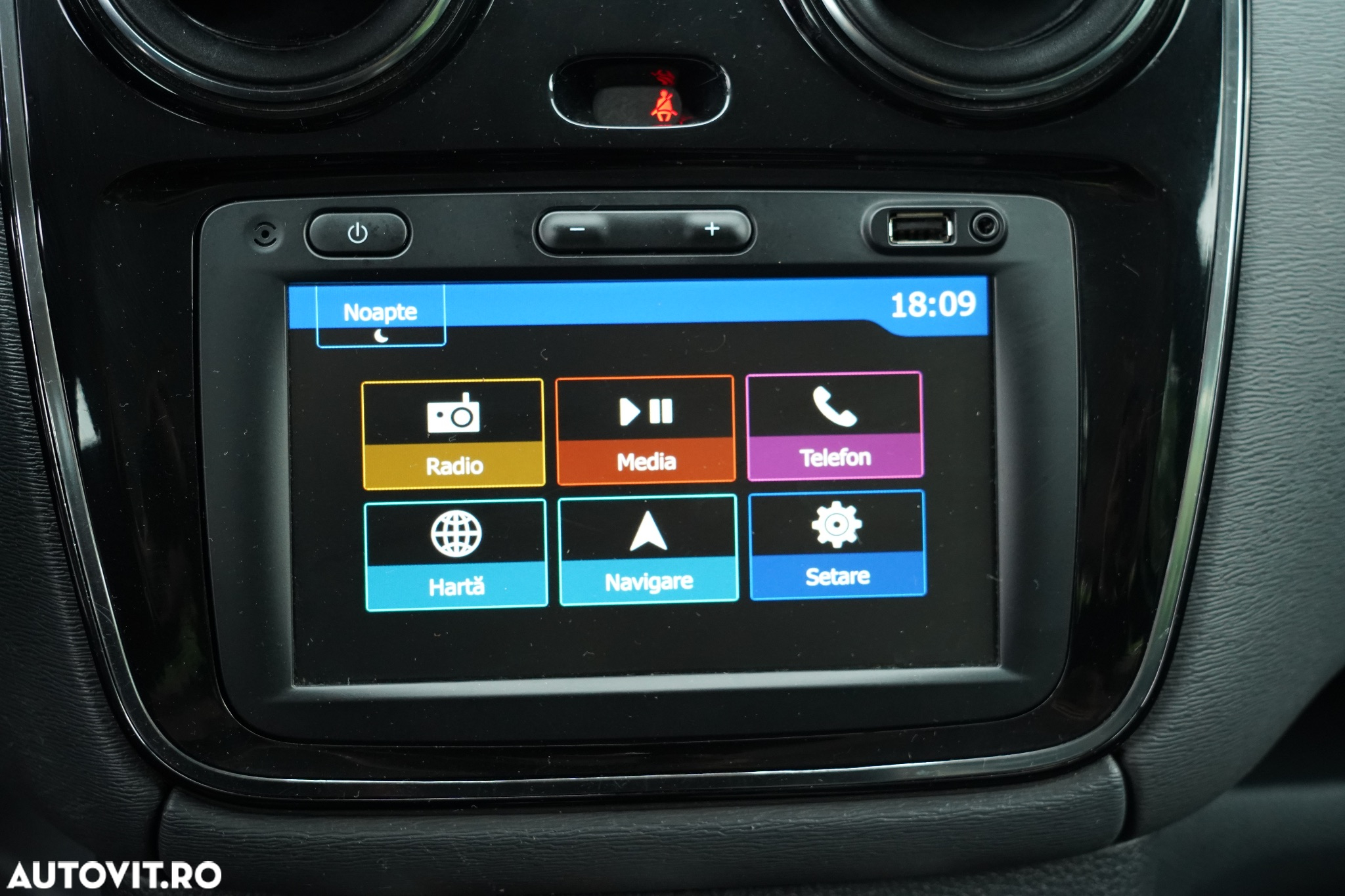 Dacia Lodgy 1.5 Blue dCi Stepway - 12