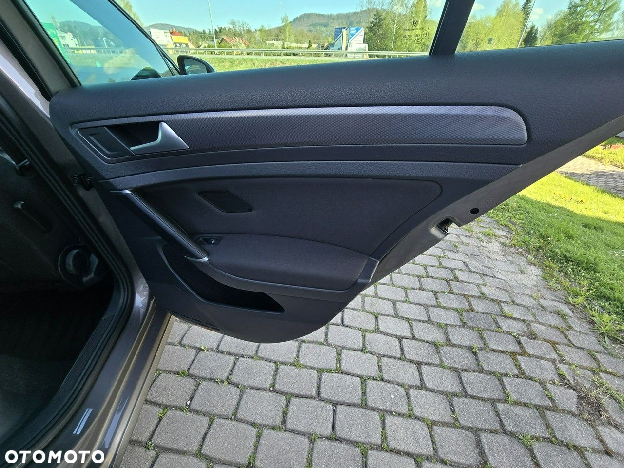 Volkswagen Golf 1.2 TSI BlueMotion Technology Lounge - 24