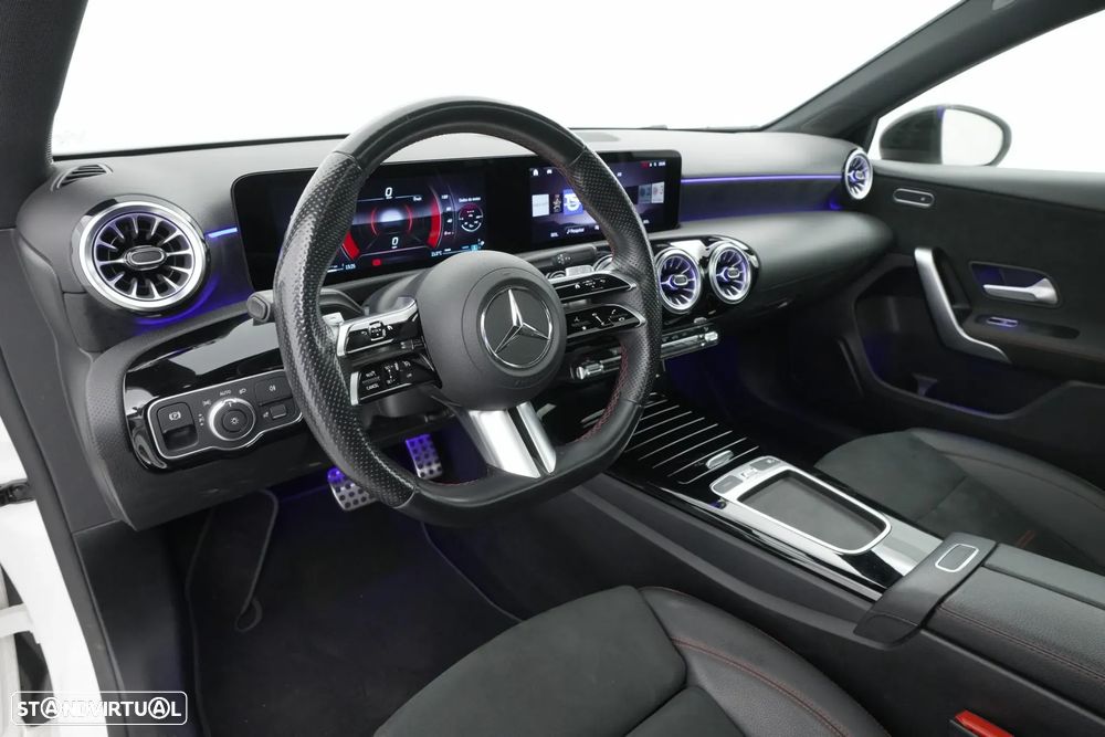 Mercedes-Benz A 200 AMG Line Aut. - 27